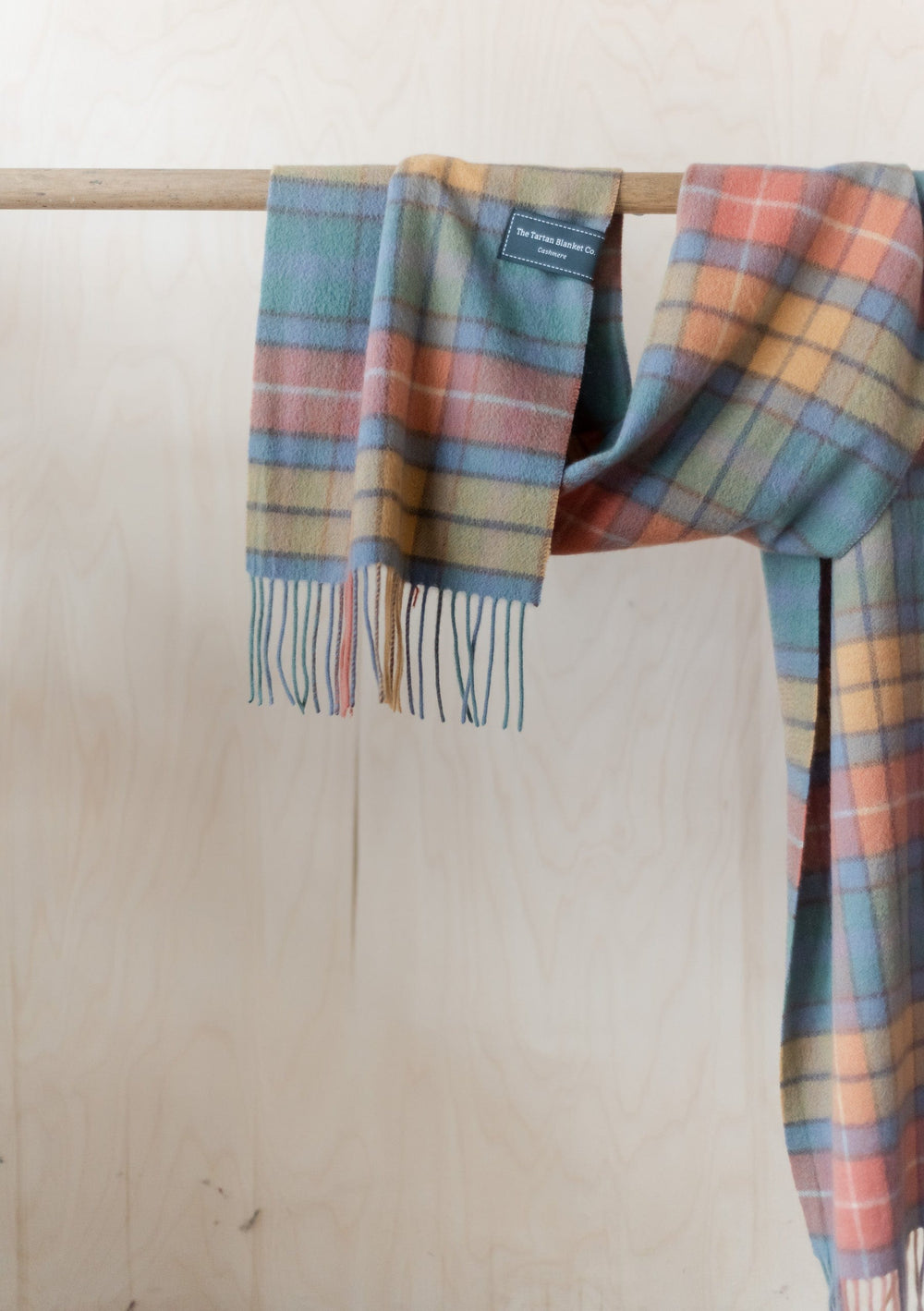 Men's Cashmere Scarf in Buchanan Antique Tartan - TBCo