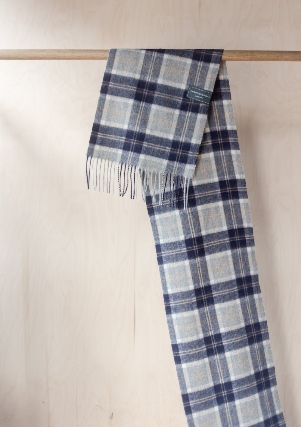 Men's Lambswool Scarf in Bannockbane Silver Tartan - TBCo