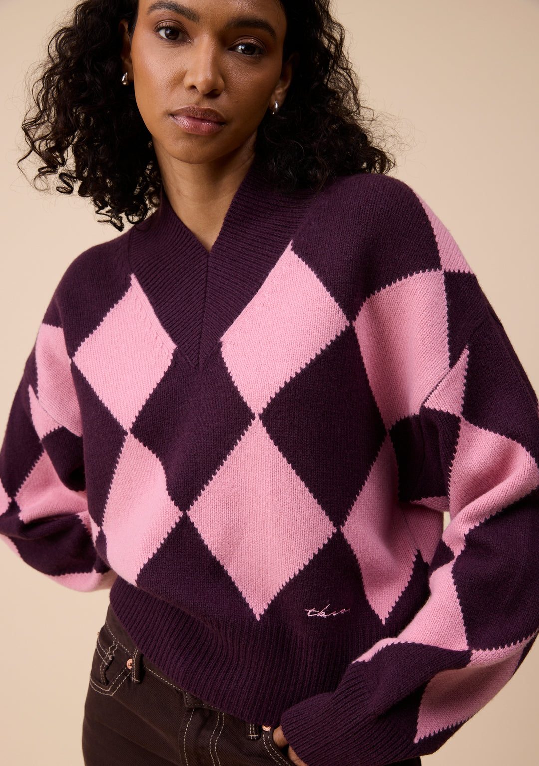 Merino Wool V-Neck Cropped Jumper in Pink & Fig Argyle