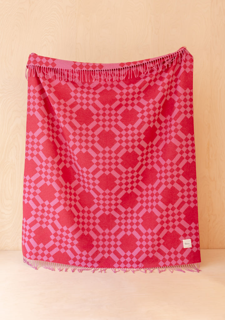 Lambswool Blanket in Pink Pixel