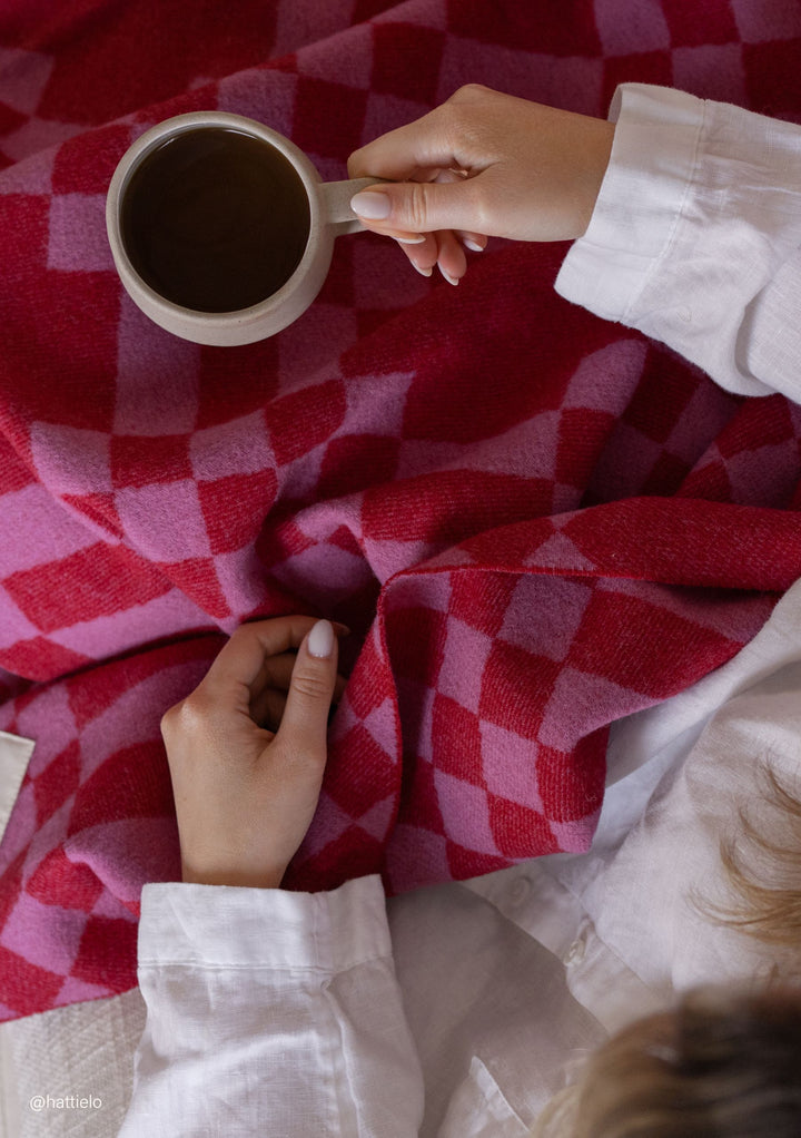 Lambswool Blanket in Pink Pixel