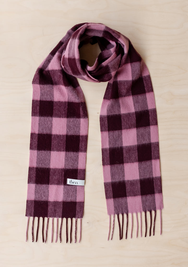 Schmaler Schal aus Lammwolle in Beeren-Gingham 