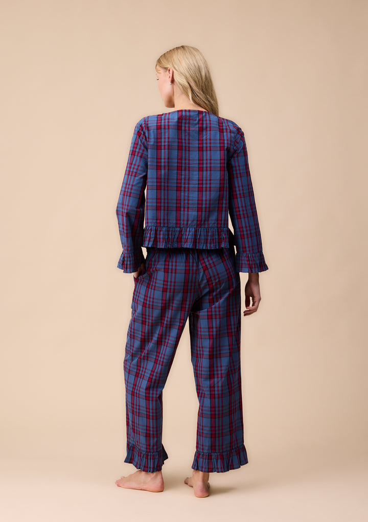 Gekürzter Baumwollpyjama in marineblauem Schottenkaro mit Rüschen
