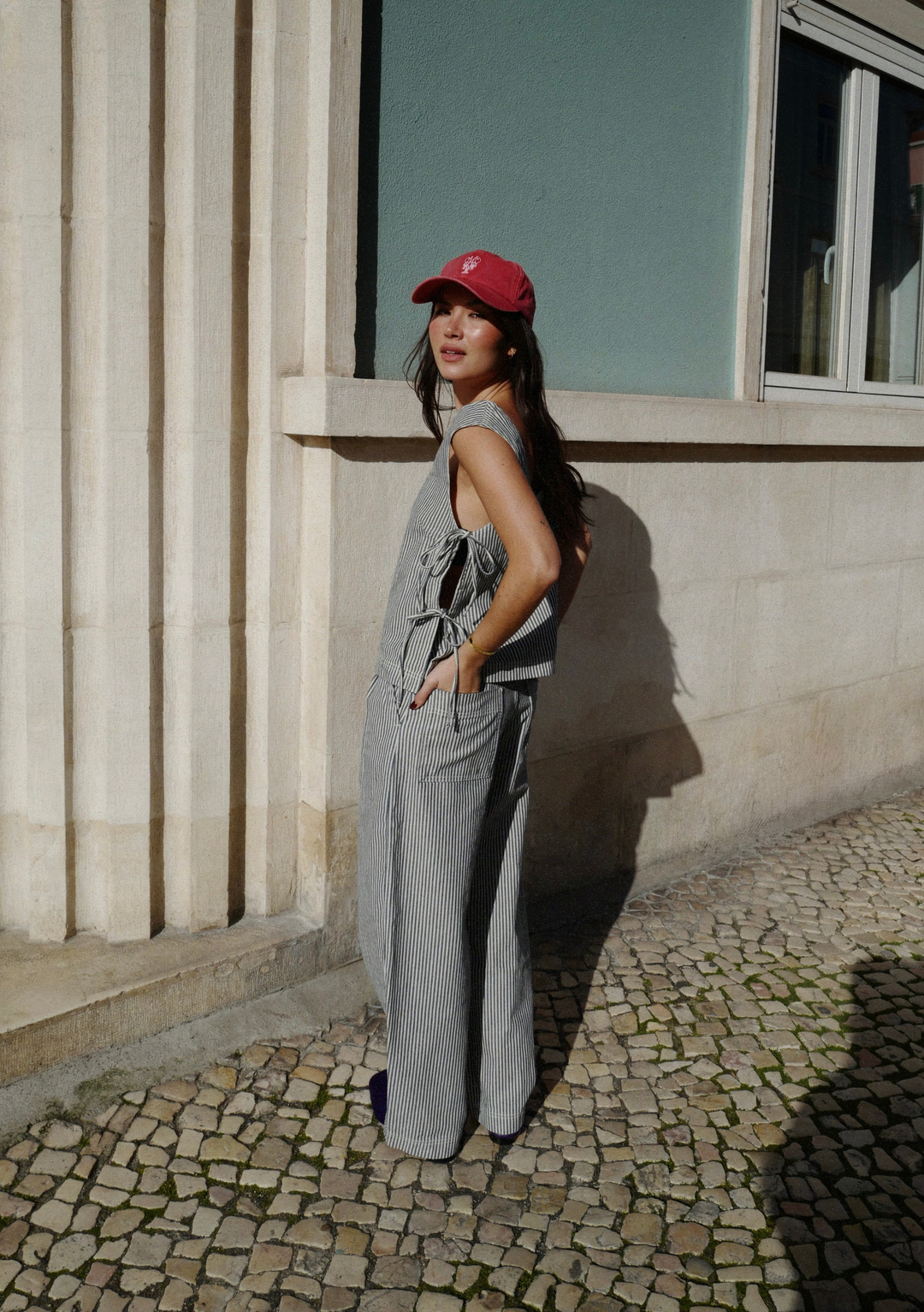 Denim-Top mit seitlichem Bindeband und Fischgrätmuster