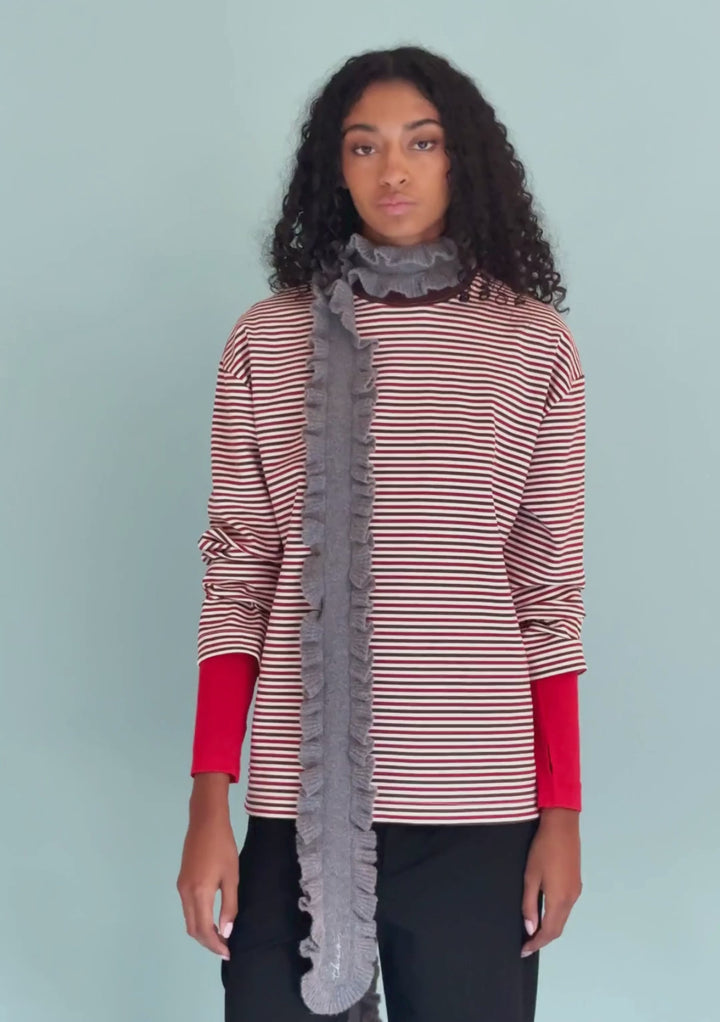 Merino Wool Skinny Scarf in Grey Ruffle